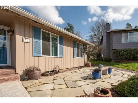 1509 NW 12th Court Gresham OR 97030