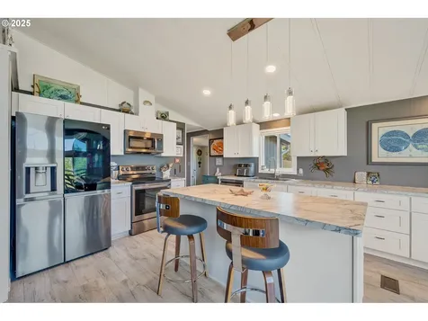 5915 Seattle Avenue Bay City OR 97107