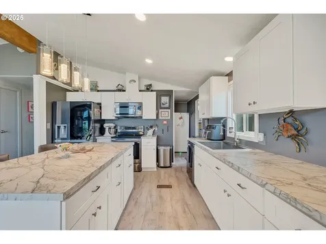 5915 Seattle Avenue Bay City OR 97107
