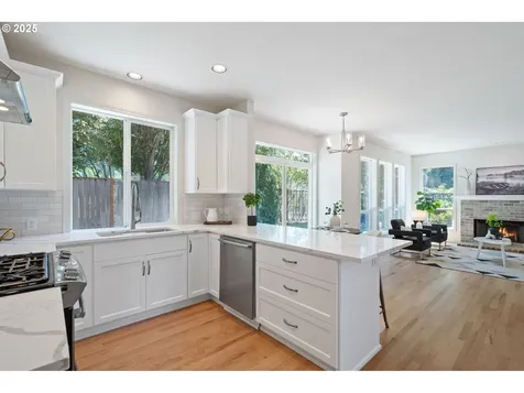 14067 Chatham Court Lake Oswego OR 97035
