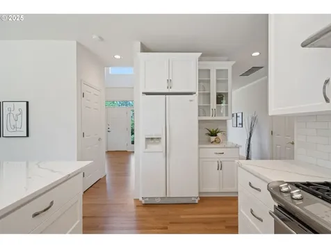 14067 Chatham Court Lake Oswego OR 97035