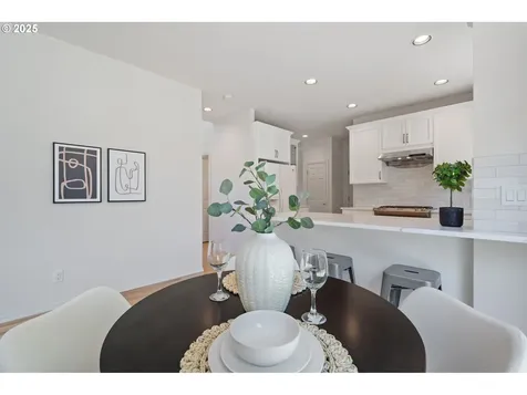 14067 Chatham Court Lake Oswego OR 97035