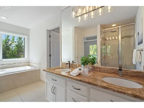 14067 Chatham Court Lake Oswego OR 97035