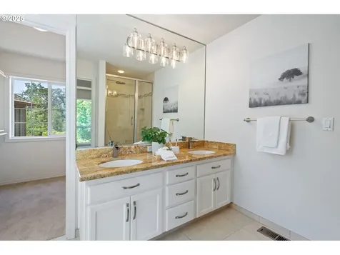 14067 Chatham Court Lake Oswego OR 97035