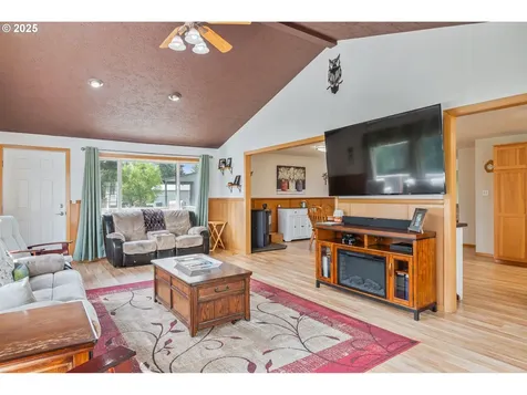220 Plomondon Road Toledo WA 98591