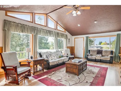 220 Plomondon Road Toledo WA 98591