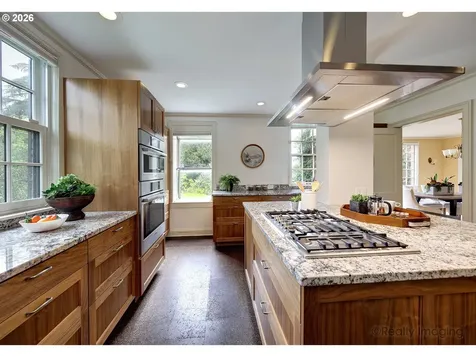 1975 SW Edgewood Road Portland OR 97201