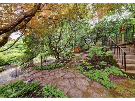 1975 SW Edgewood Road Portland OR 97201