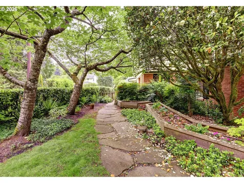 1975 SW Edgewood Road Portland OR 97201