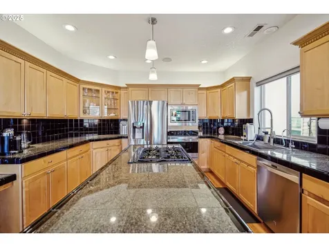 1741 N Jantzen Avenue Portland OR 97217
