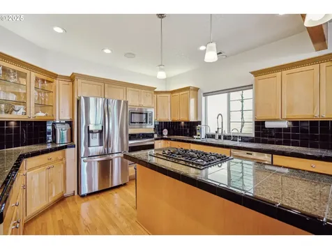 1741 N Jantzen Avenue Portland OR 97217