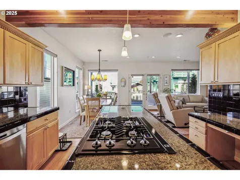 1741 N Jantzen Avenue Portland OR 97217