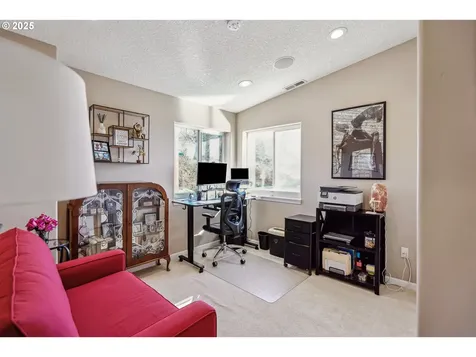 1741 N Jantzen Avenue Portland OR 97217
