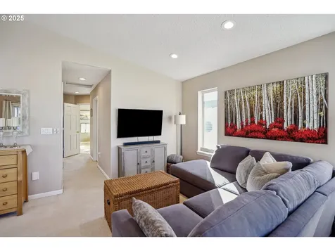 1741 N Jantzen Avenue Portland OR 97217