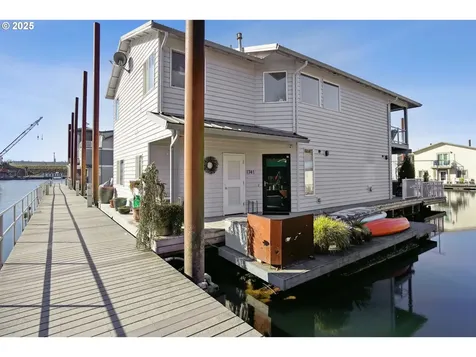 1741 N Jantzen Avenue Portland OR 97217