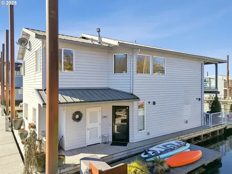 1741 N Jantzen Avenue Portland OR 97217