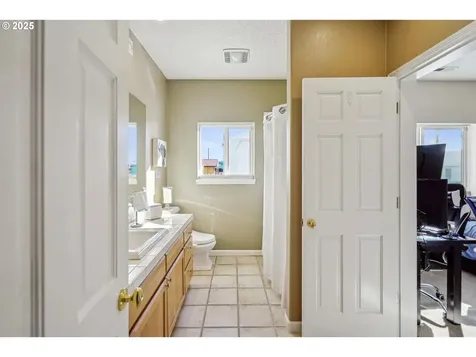 1741 N Jantzen Avenue Portland OR 97217