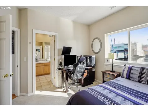 1741 N Jantzen Avenue Portland OR 97217