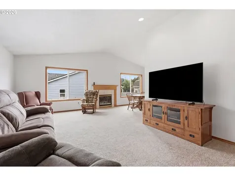 277 NE Holiday Avenue Dallas OR 97338