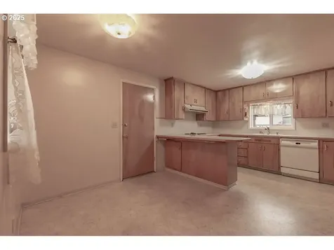 4494 Cascade Drive Eugene OR 97402