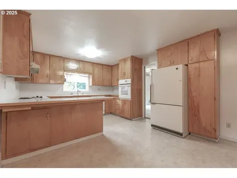 4494 Cascade Drive Eugene OR 97402