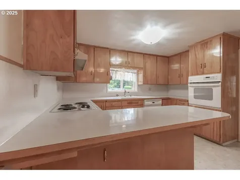 4494 Cascade Drive Eugene OR 97402