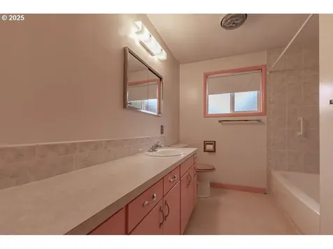 4494 Cascade Drive Eugene OR 97402