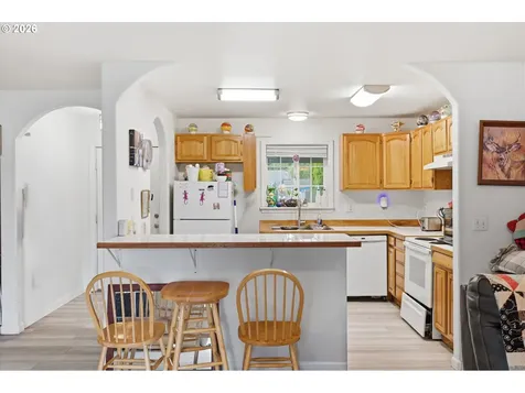 783 W Main Street Sheridan OR 97378