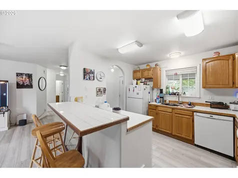 783 W Main Street Sheridan OR 97378