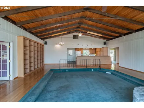 237 Country Lane Roseburg OR 97471