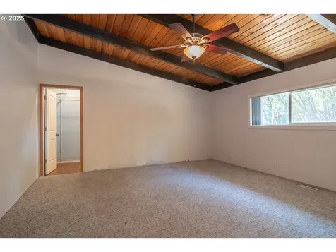 237 Country Lane Roseburg OR 97471