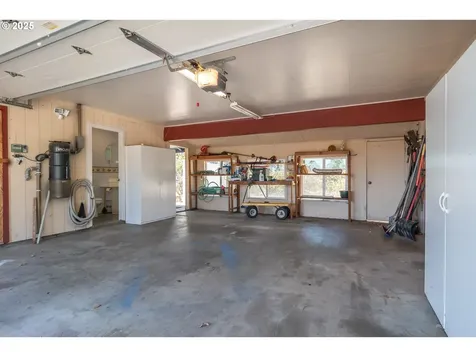 237 Country Lane Roseburg OR 97471