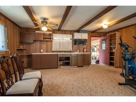 237 Country Lane Roseburg OR 97471