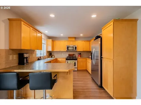 302 Division Street Silverton OR 97381