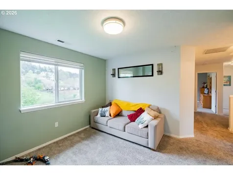 302 Division Street Silverton OR 97381