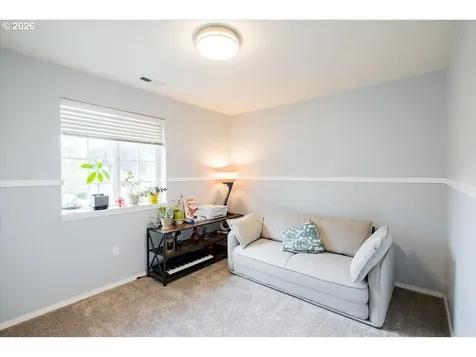 302 Division Street Silverton OR 97381