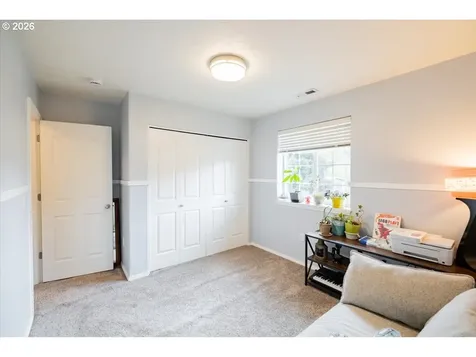 302 Division Street Silverton OR 97381