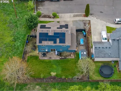 302 Division Street Silverton OR 97381