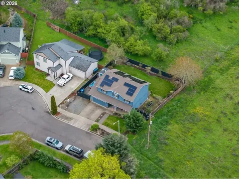 302 Division Street Silverton OR 97381