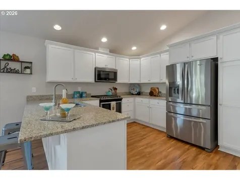1714 SE Osoberry Street Dallas OR 97338