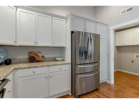 1714 SE Osoberry Street Dallas OR 97338