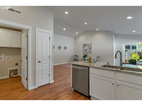1714 SE Osoberry Street Dallas OR 97338