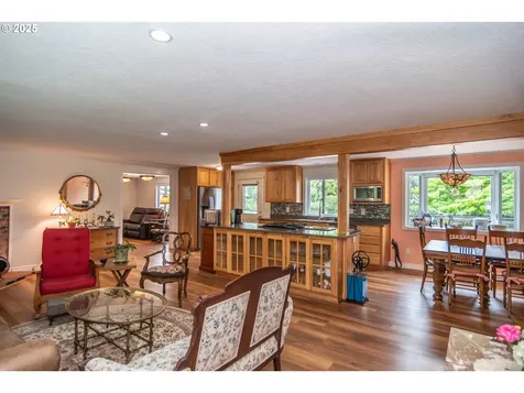 1850 Del Rio Road Roseburg OR 97471