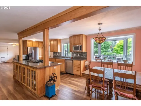 1850 Del Rio Road Roseburg OR 97471