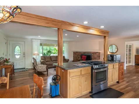 1850 Del Rio Road Roseburg OR 97471