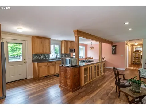 1850 Del Rio Road Roseburg OR 97471