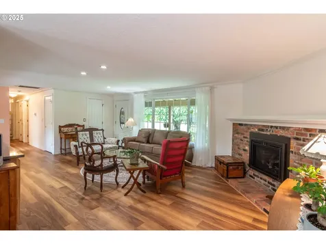 1850 Del Rio Road Roseburg OR 97471