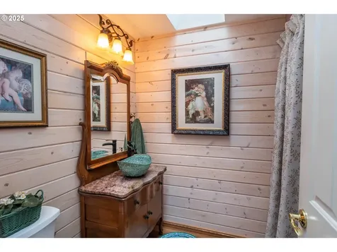 1850 Del Rio Road Roseburg OR 97471