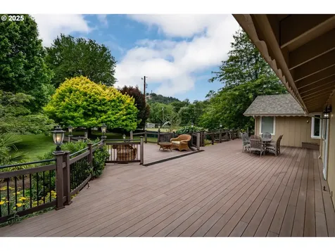 1850 Del Rio Road Roseburg OR 97471