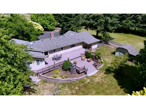 1850 Del Rio Road Roseburg OR 97471